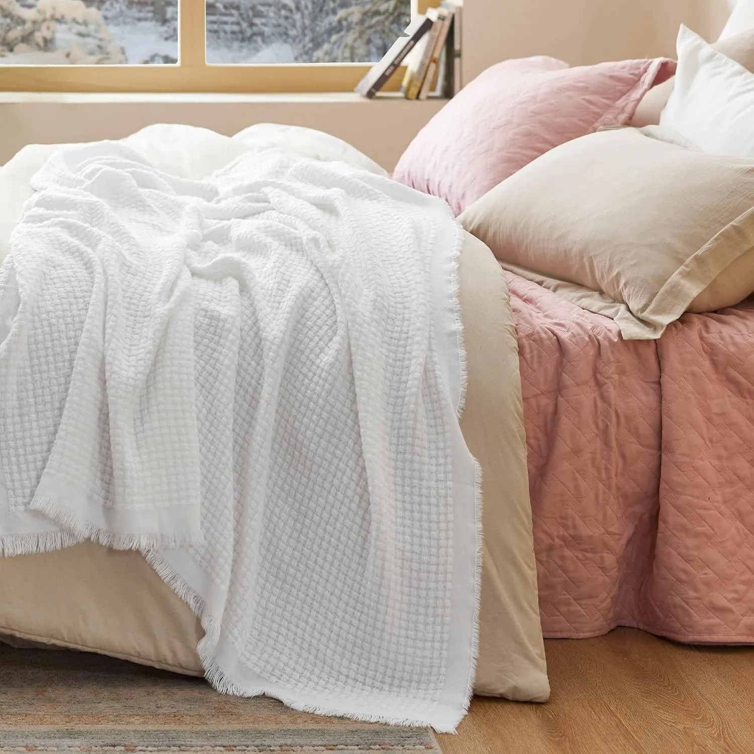 Bedsure White Throw Blanket for Couch - Decorative Woven Throw Gifts with Tassels, Soft and Lightweight Farmhouse Blankets for Couch and Sofa, 50x60 Inches