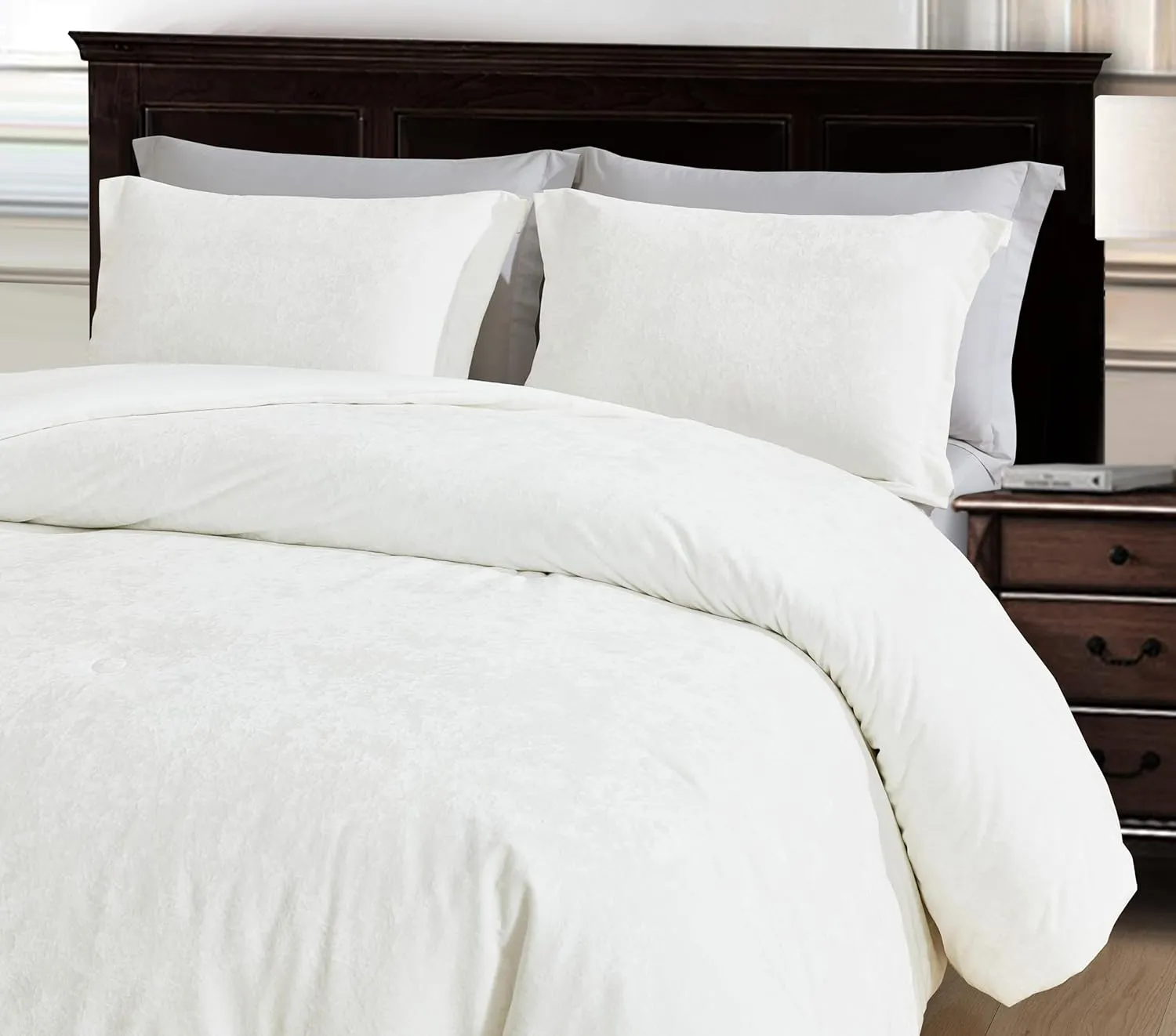 Chezmoi Collection Lux 3-Piece Cream White Velvet Comforter Set Queen Size, All Season Lush Plush Velvet Bedding Set with Soft Washed Microfiber Reverse