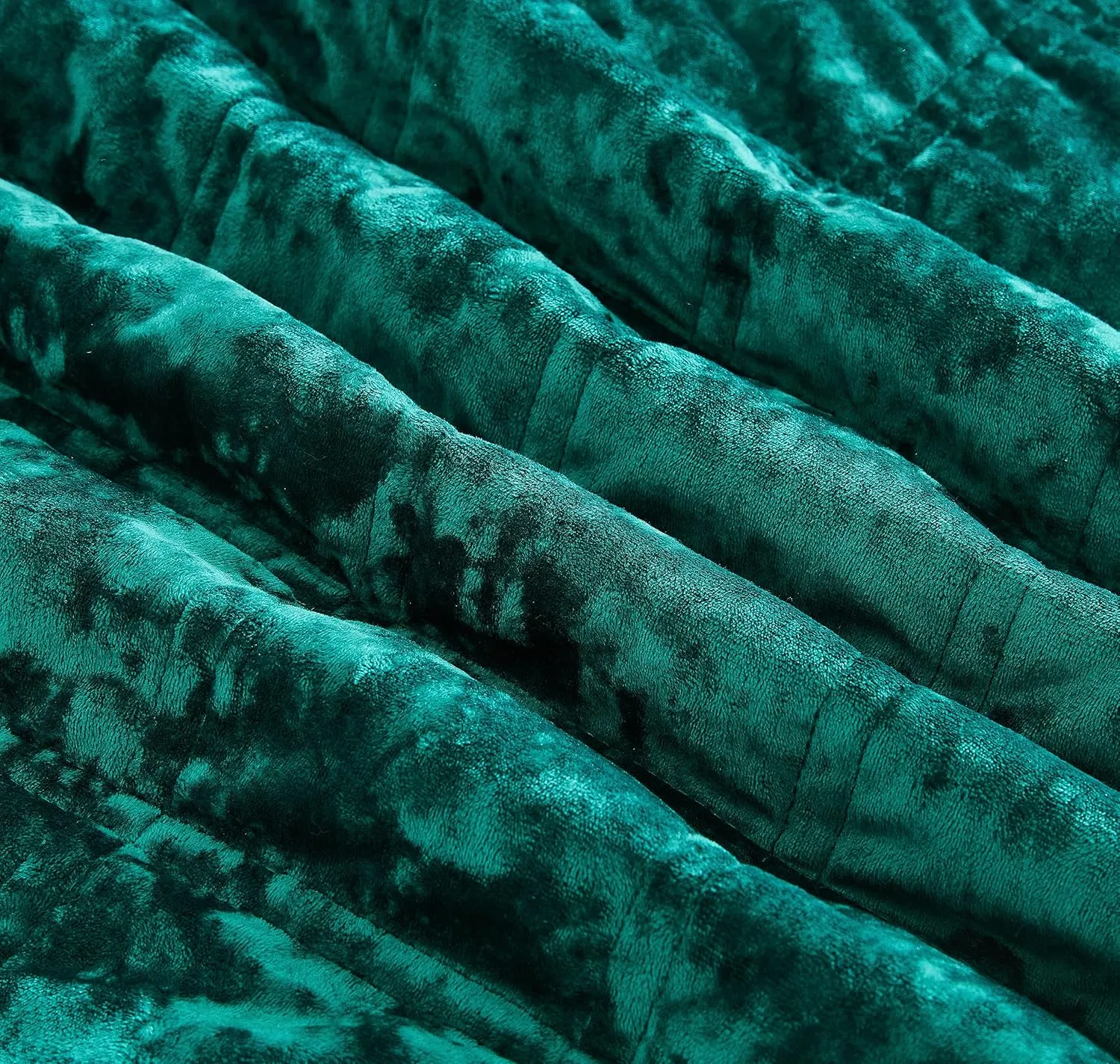 Chezmoi Collection Piers Emerald Green Velvet Quilt Queen Set, 3-Piece Lush Plush Distressed Velvet Bedding All Season Lightweight Comforter - Brushed Microfiber Reverse with Double Square Stitch