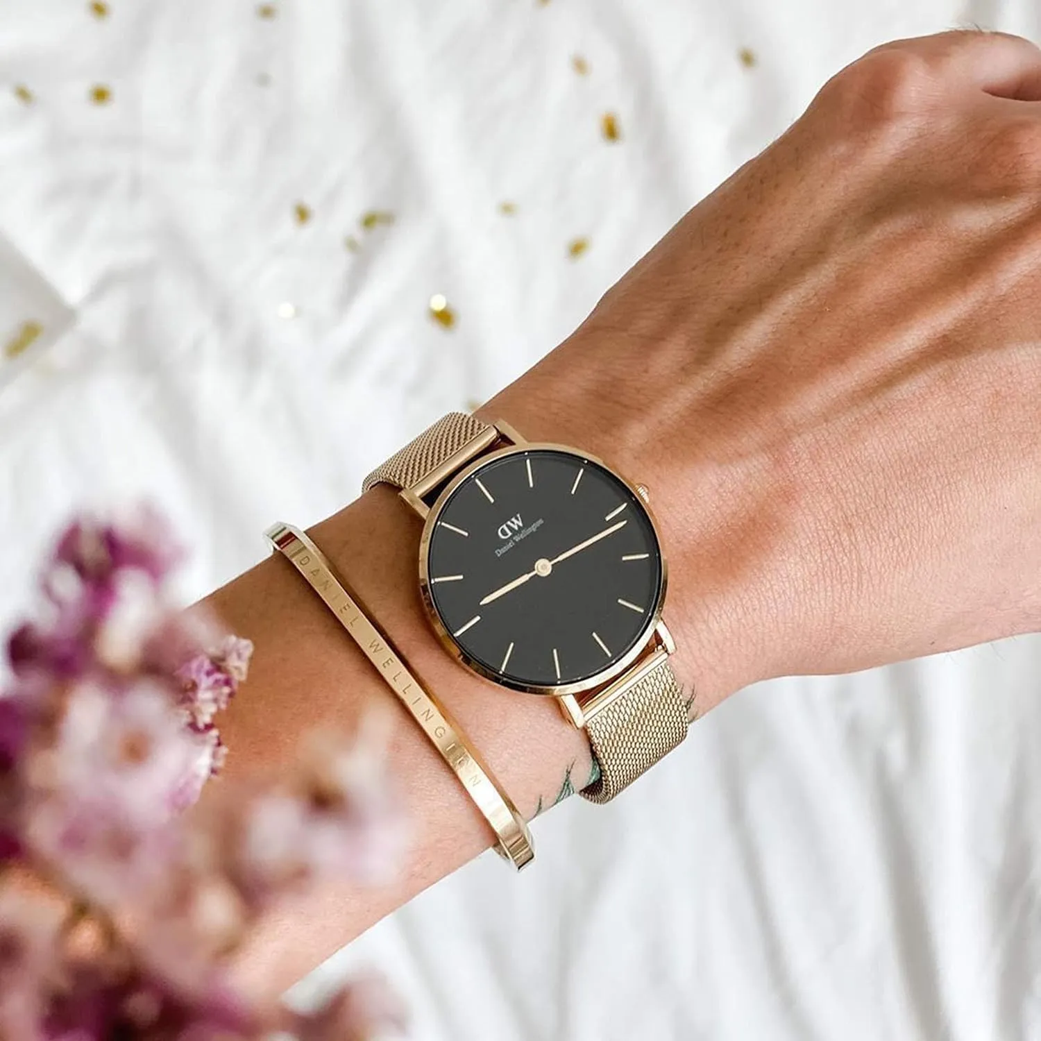 Daniel Wellington Petite Evergold Women’s Watch – Japanese Quartz Movement, Stainless Steel Mesh Strap, Water Resistant, Gold Watch for Women