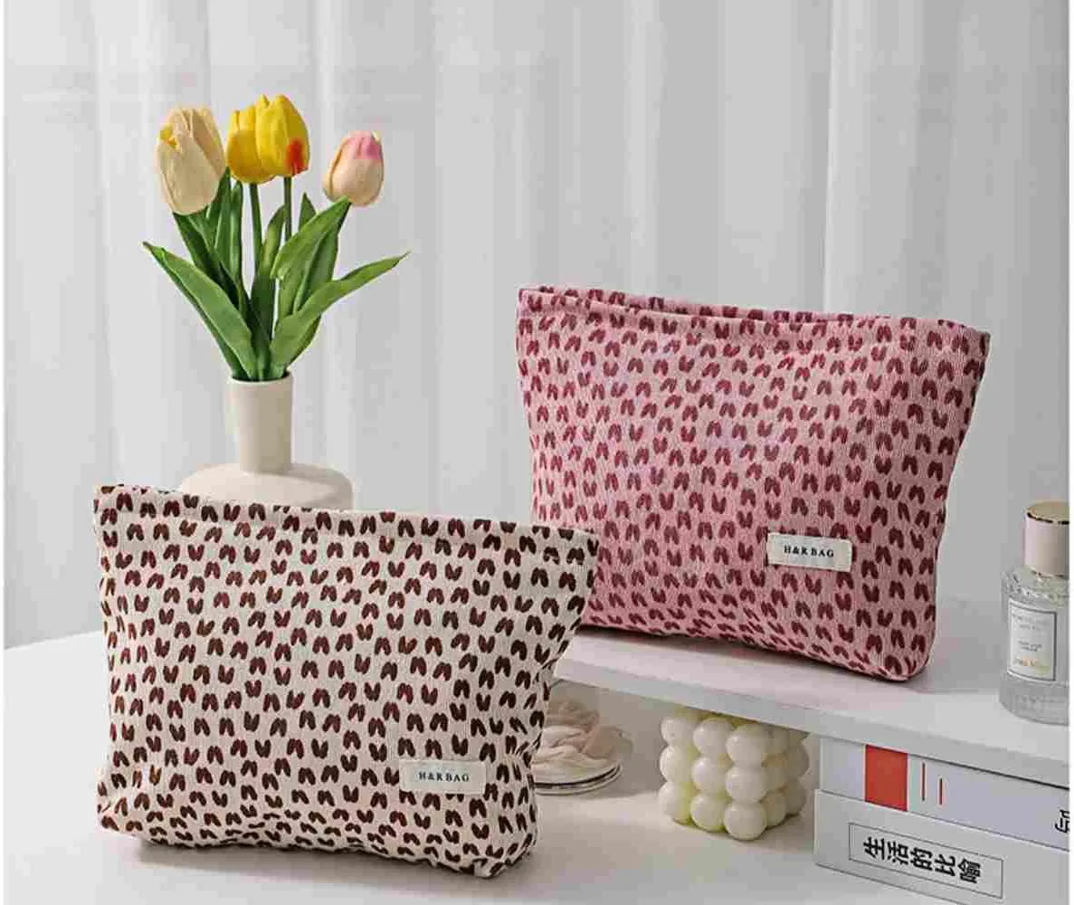 HEY M&Q Corduroy Cute Brown Heart Cosmetic Bags for Women Toiletry Travel Bag Large Capacity Canvas Beauty Pouch Zipper Makeup Organizer Bag