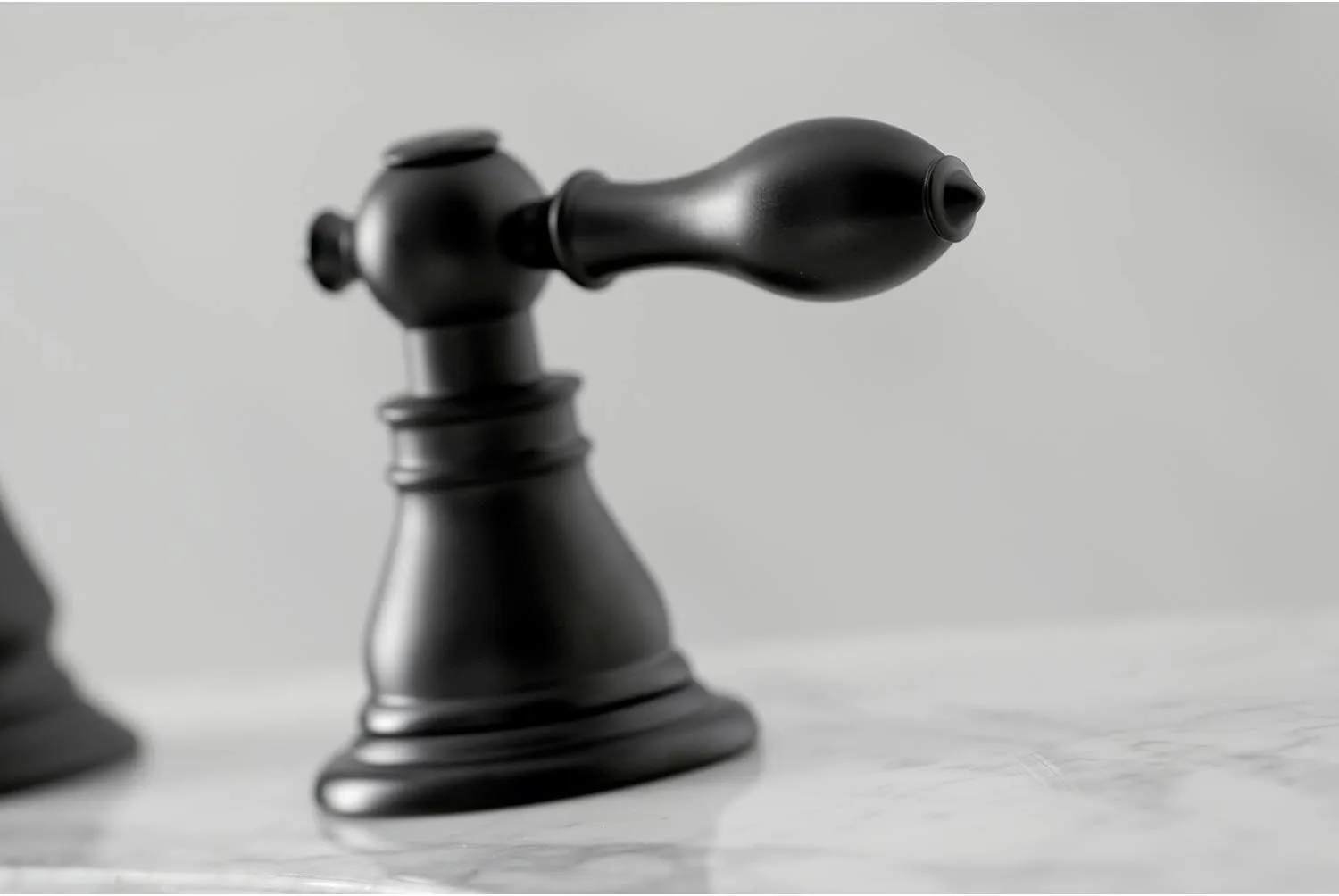 Kingston Brass FSC1970ACL American Classic Widespread Bathroom Faucet, 8 x 5.19 x 6, Matte Black