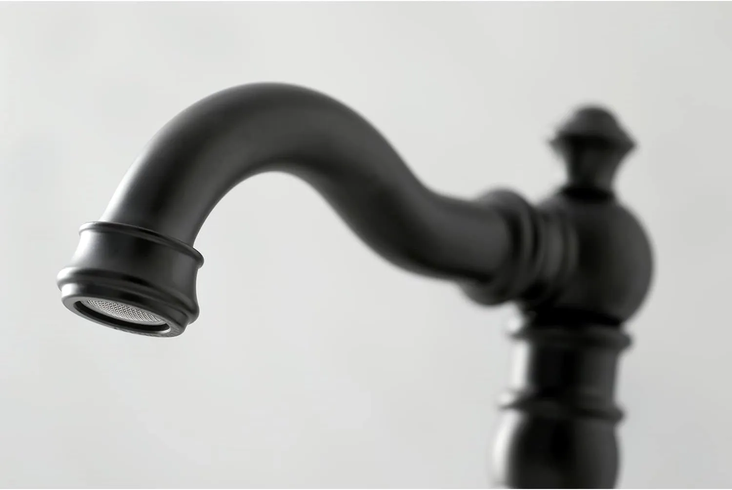 Kingston Brass FSC1970ACL American Classic Widespread Bathroom Faucet, 8 x 5.19 x 6, Matte Black