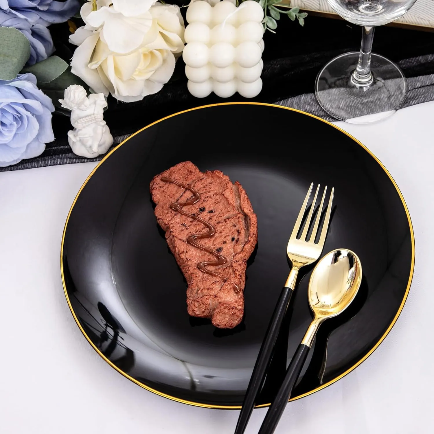 Nervure 100PCS Black and Gold Plastic Plates - 10.25 inch Black Disposable Plates - Gold Rim Dinner Plate - Black Dinner Plate Ideal for Wedding & Father's Day & New Year