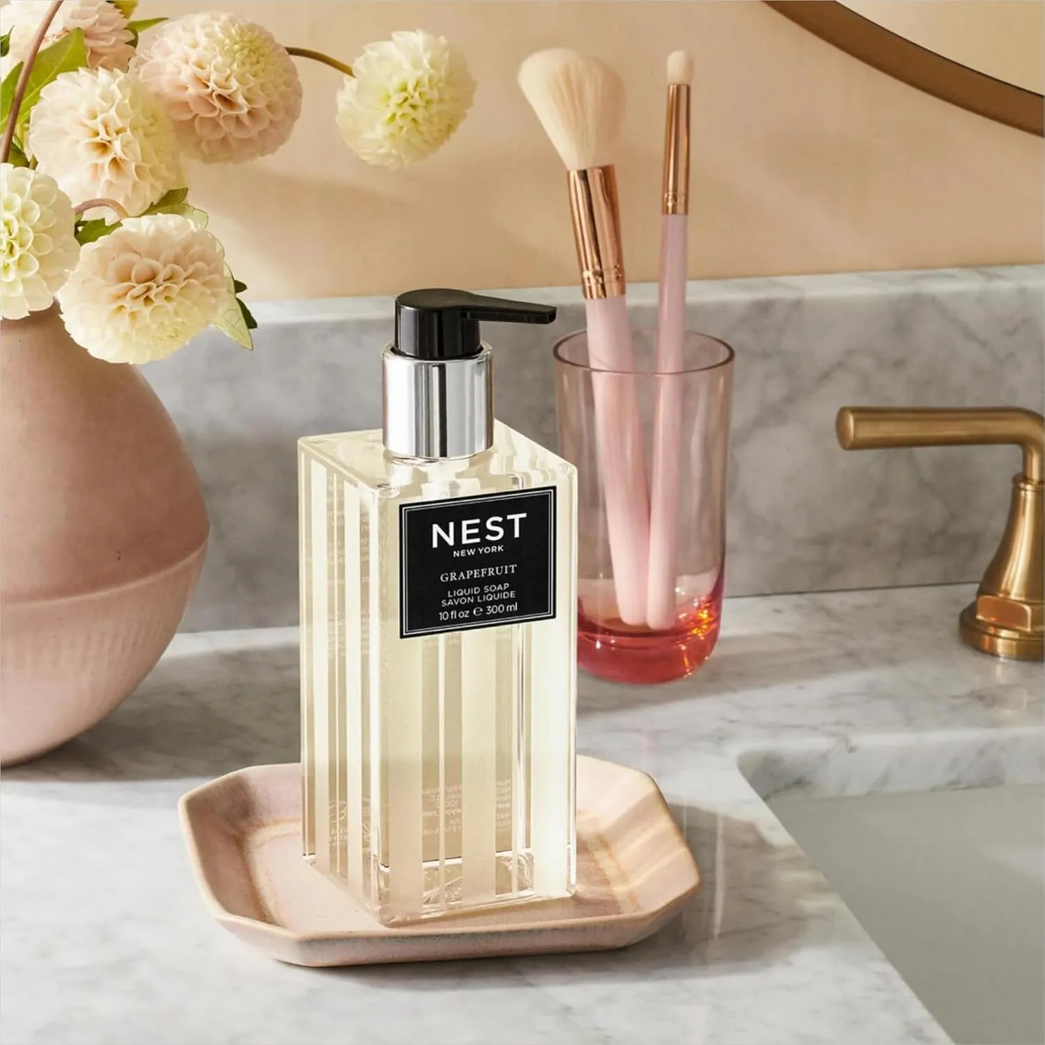 NEST New York Liquid Soap, Bamboo - 10 fl oz - Cleanses & Nourishes Skin - Approx. 300 Pumps Per Bottle - Gluten Free & Cruelty Free