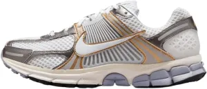 Nike Zoom Vomero 5 Shoes (HJ7247-099, Platinum Tint/Metallic Pewter/Metallic Gold/White) Size 11.5