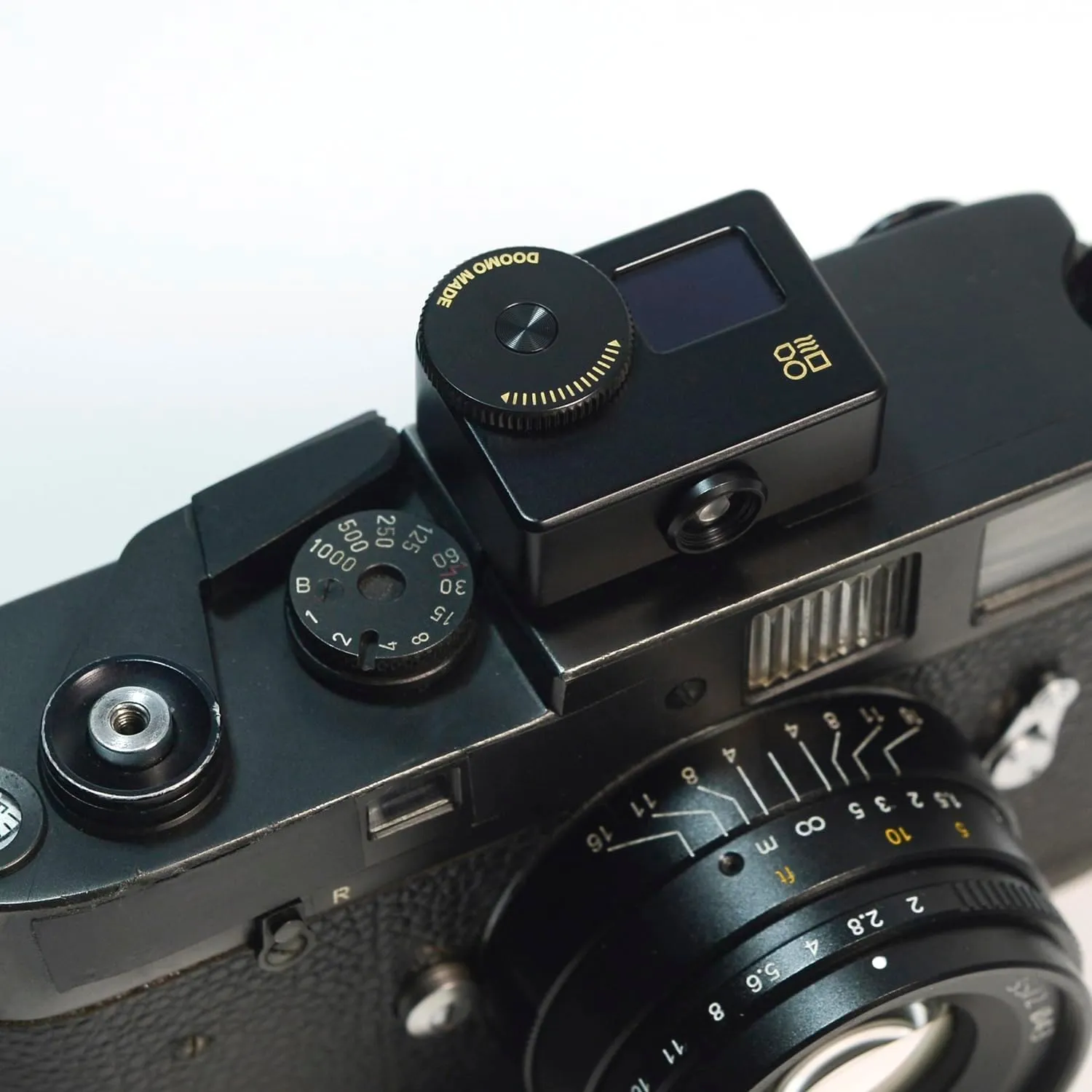 OLED Light Meter, Meter S Brass Version, New Screen Design, Real-time Metering and One-Button Metering for Vintage Cameras (All Black)