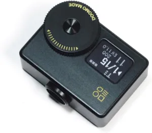 OLED Light Meter, Meter S Brass Version, New Screen Design, Real-time Metering and One-Button Metering for Vintage Cameras (All Black)
