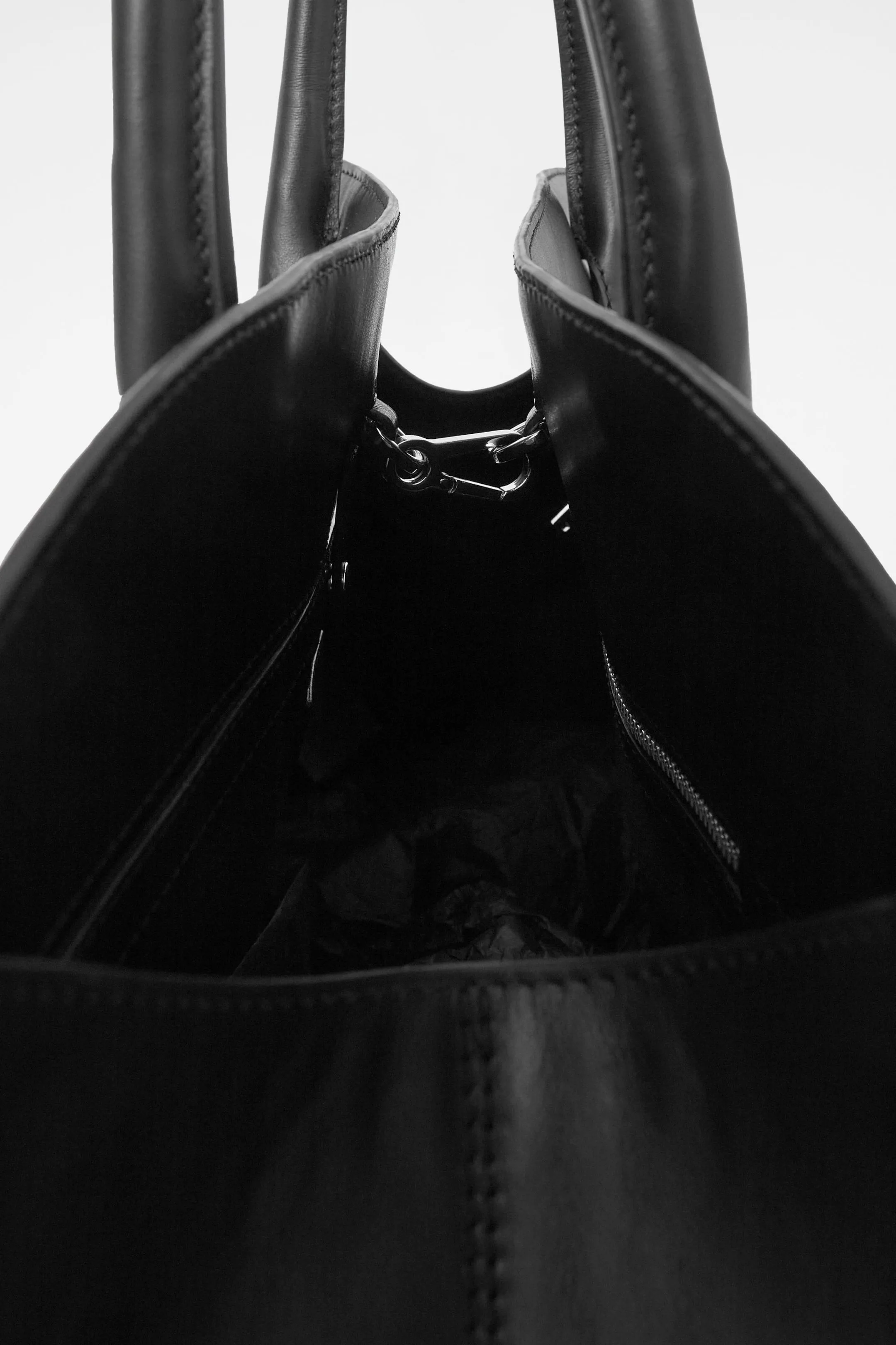 Studio leather bowling bag