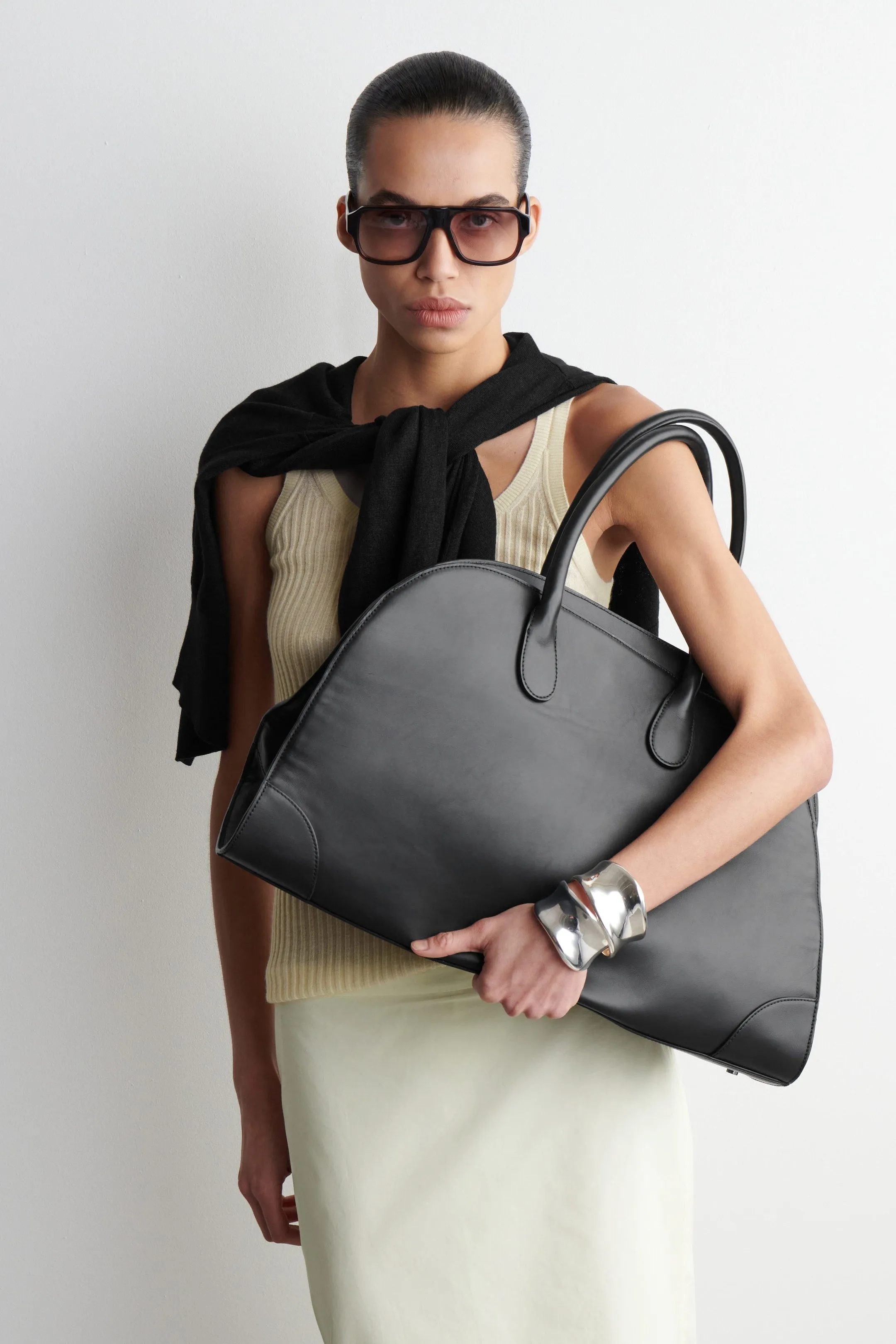 Studio leather bowling bag