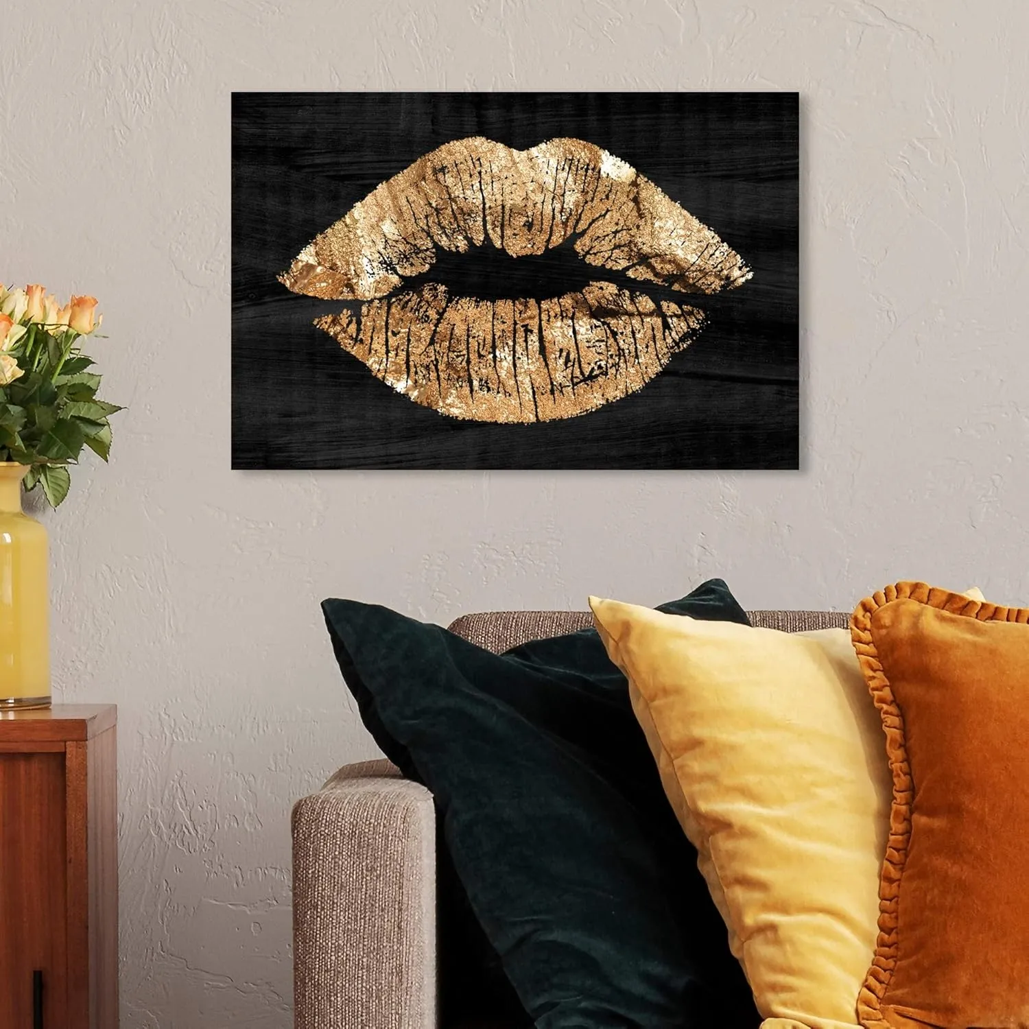 The Oliver Gal Artist Co. Fashion and Glam Wall Art Canvas Prints 'Solid Kiss Night' Home Décor, 15 in x 10 in, Black, Gold