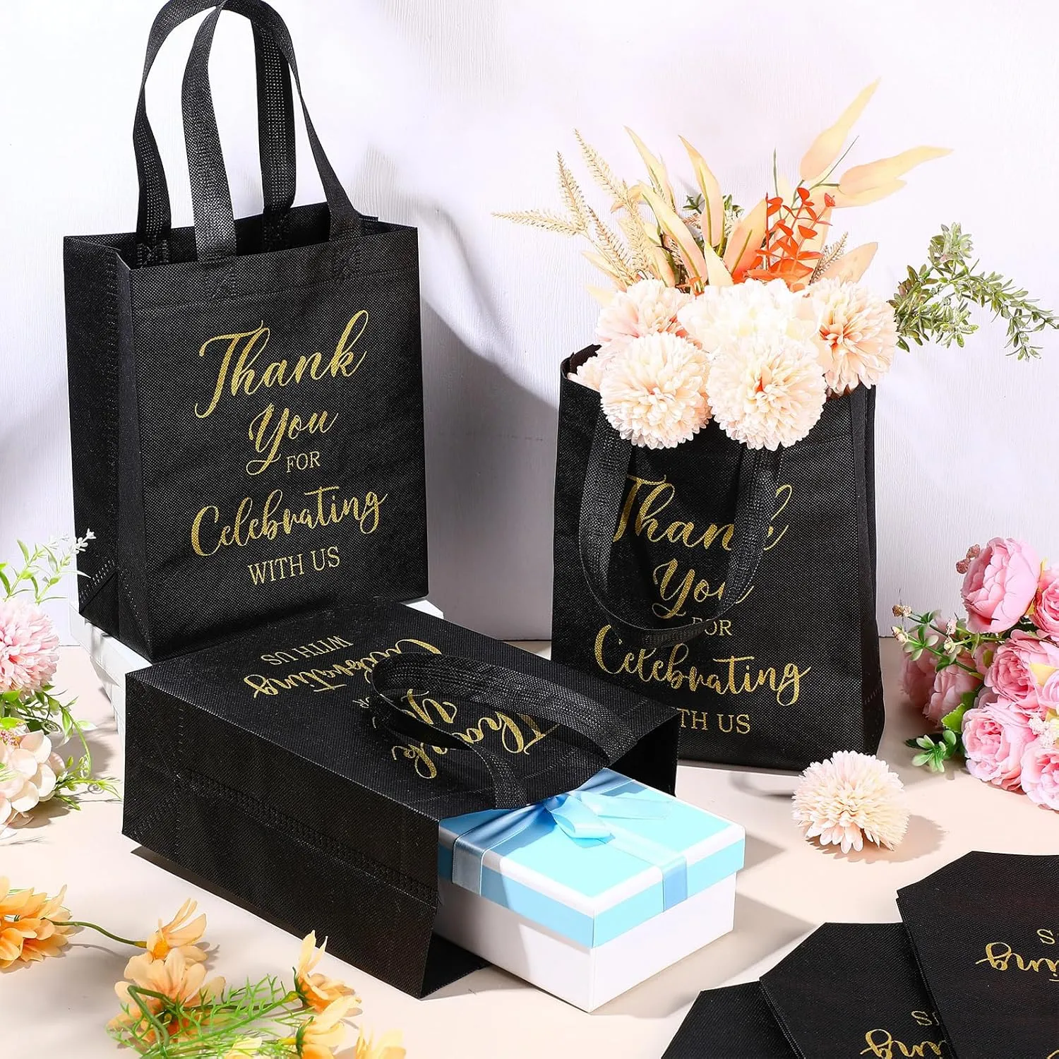 Tranqun 30 Pcs Wedding Gift Bags for Guest Reusable Non Woven Black Gold Wedding Tote Bags with Handle Thank You for Celebrating with Us Party Favors for Bridal Shower Party Supplies
