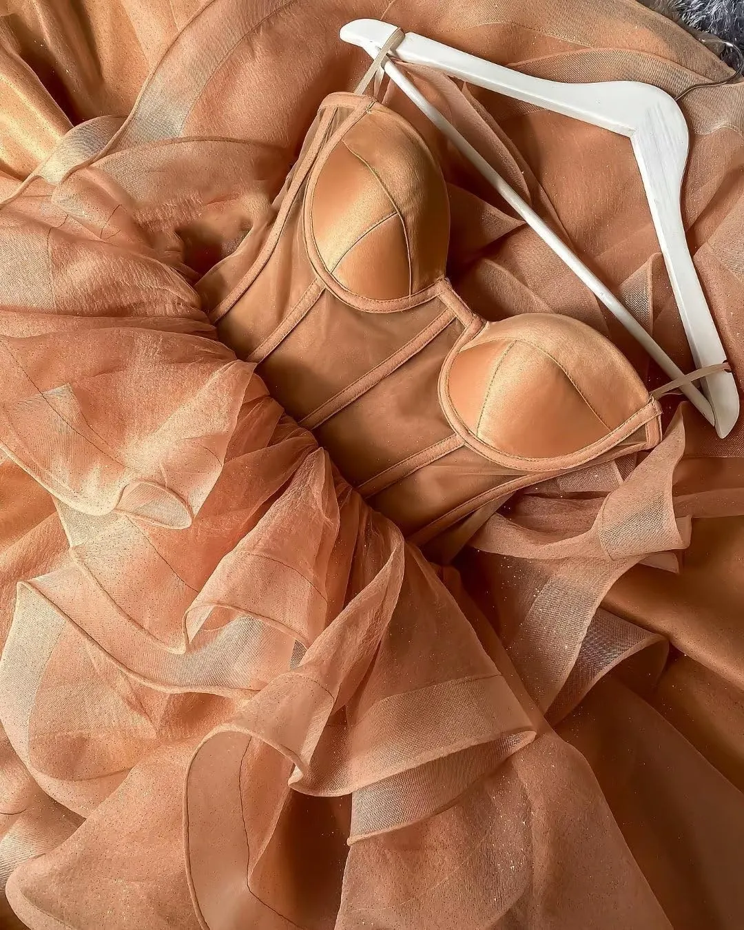 Tulle Prom Dress Spaghetti Straps Ball Gowns High Low Puffy Homecoming Dress Layered Ruffles Princess Dresses