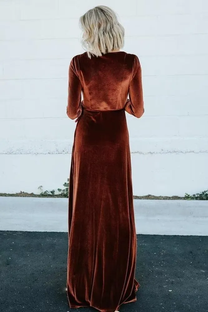UZN Women's Long Sleeve V-Neck Bridesmaid Dresses with Slit Maxi Velvet for Wedding Formal Party Gowns