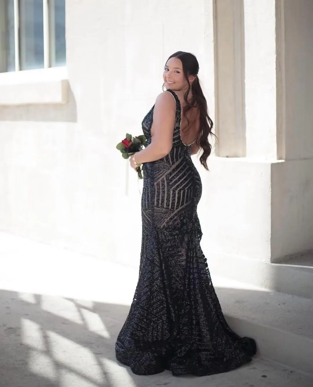 V Neck Sequin Prom Dresses 2025 Sparkly Mermaid Formal Evening Gown for Women