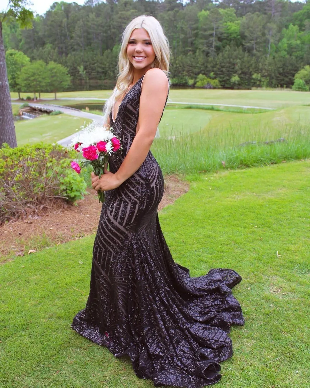 V Neck Sequin Prom Dresses 2025 Sparkly Mermaid Formal Evening Gown for Women