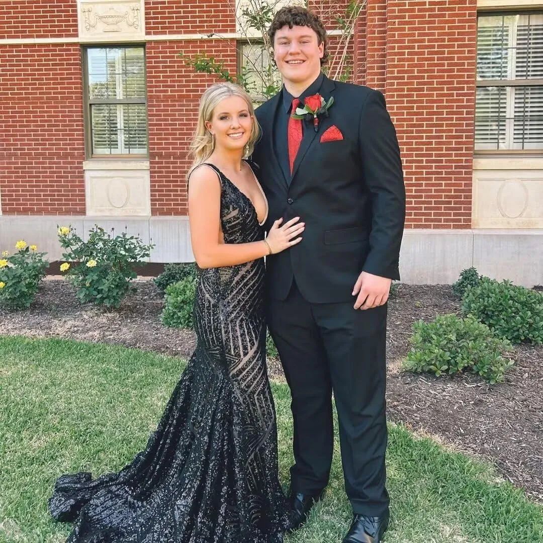 V Neck Sequin Prom Dresses 2025 Sparkly Mermaid Formal Evening Gown for Women