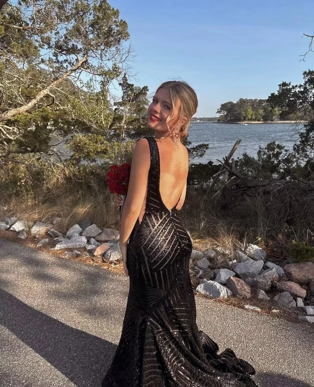 V Neck Sequin Prom Dresses 2025 Sparkly Mermaid Formal Evening Gown for Women