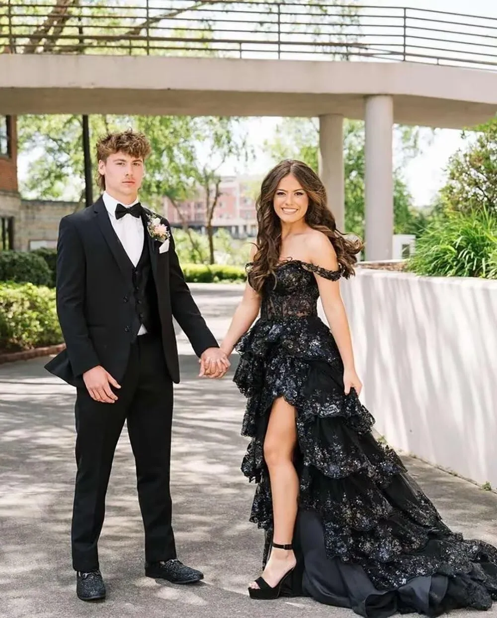 Womens Sparkly Tiered Lace Tulle Prom Dresses 2025 Long Spaghetti Straps Formal Evening Gown with Slit